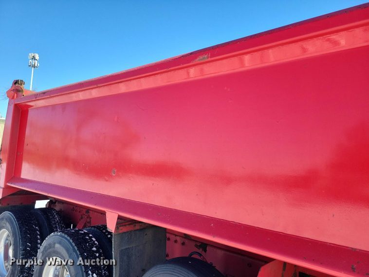 image for item EA2814 2007 Peterbilt 379 dump truck