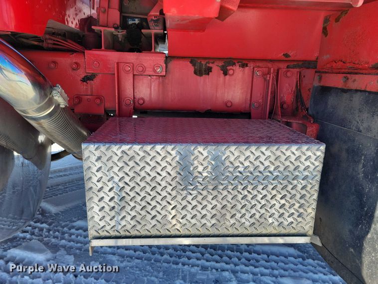image for item EA2814 2007 Peterbilt 379 dump truck