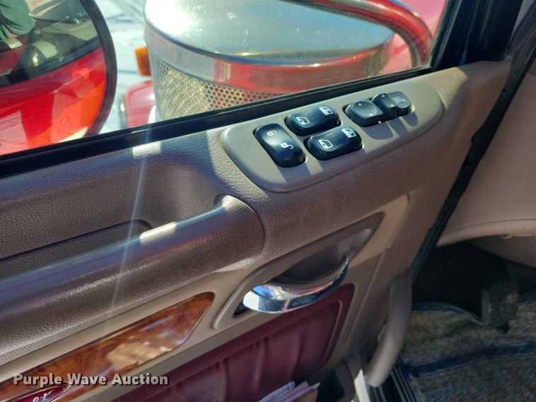 image for item EA2814 2007 Peterbilt 379 dump truck