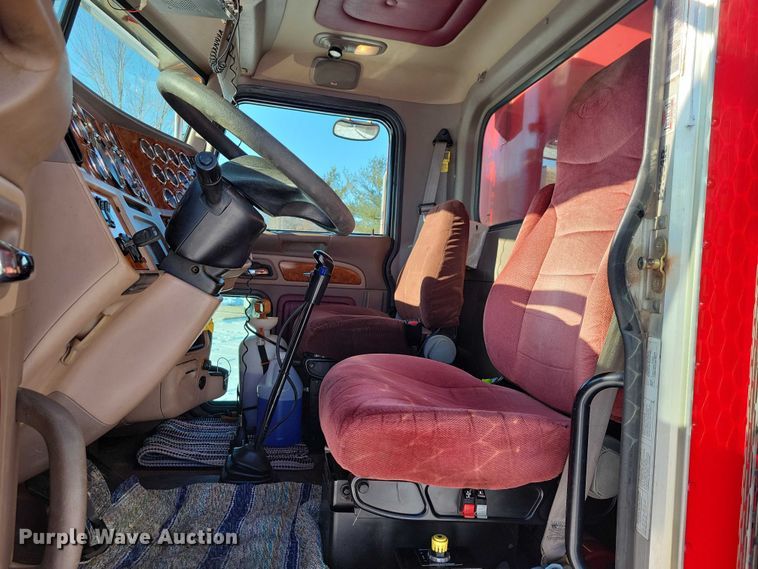 image for item EA2814 2007 Peterbilt 379 dump truck