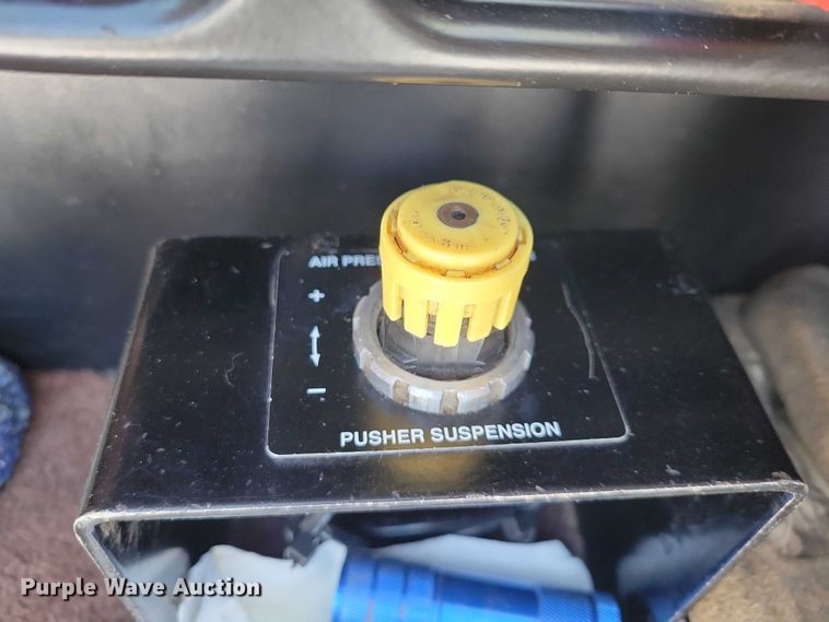 image for item EA2814 2007 Peterbilt 379 dump truck