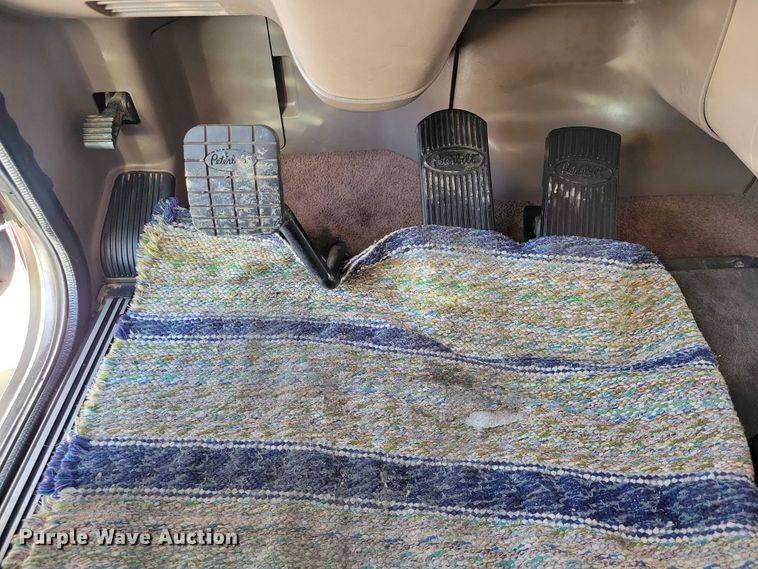 image for item EA2814 2007 Peterbilt 379 dump truck