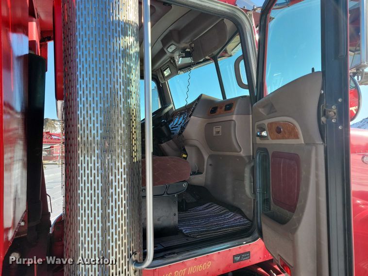 image for item EA2814 2007 Peterbilt 379 dump truck