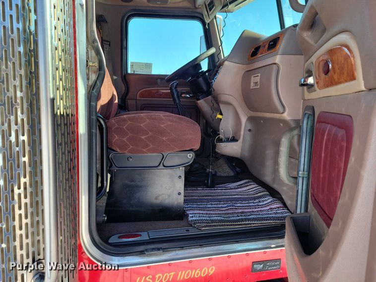 image for item EA2814 2007 Peterbilt 379 dump truck