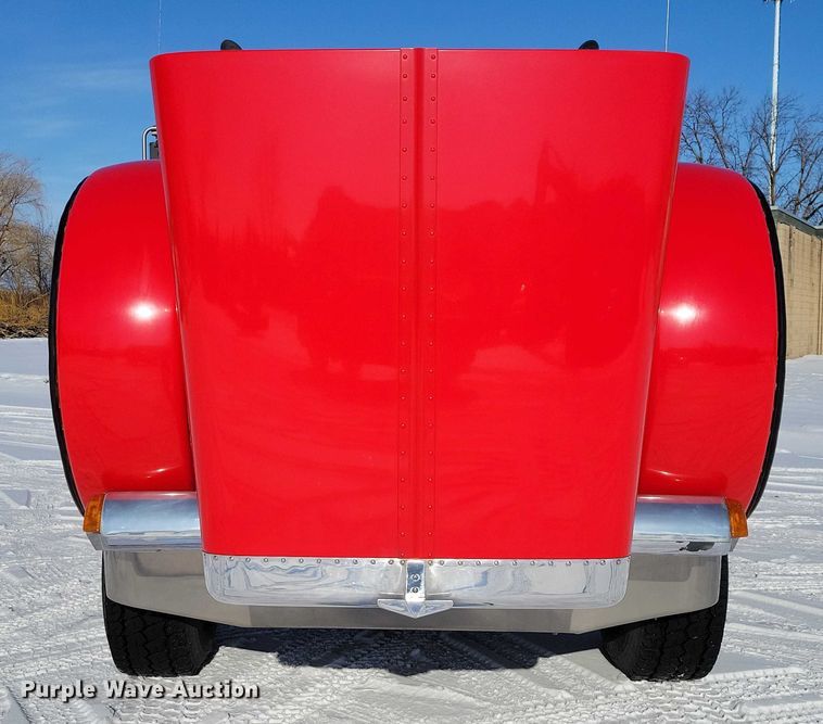 image for item EA2814 2007 Peterbilt 379 dump truck