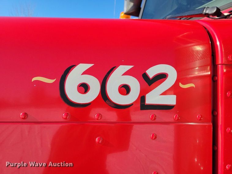 image for item EA2814 2007 Peterbilt 379 dump truck