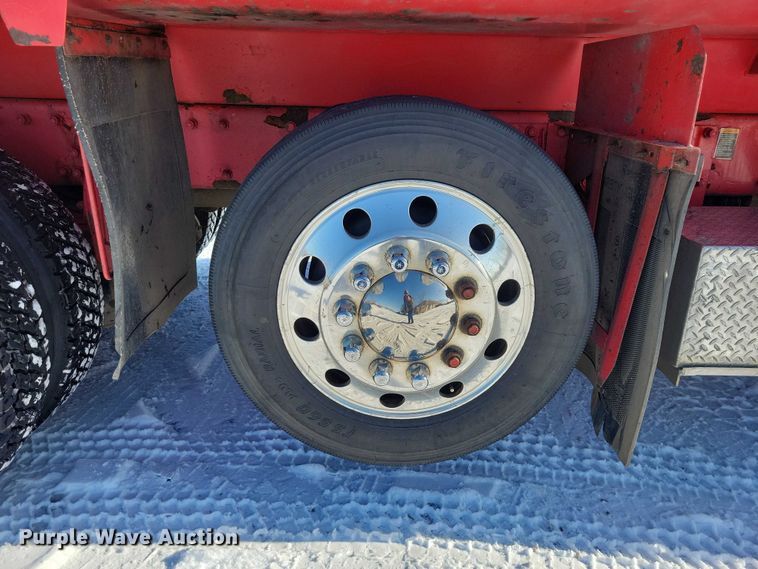 image for item EA2814 2007 Peterbilt 379 dump truck