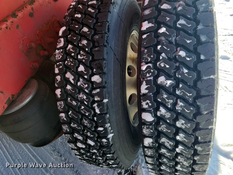 image for item EA2814 2007 Peterbilt 379 dump truck