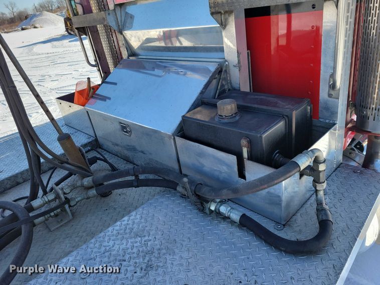 image for item EA2815 2005 Peterbilt 379 semi truck