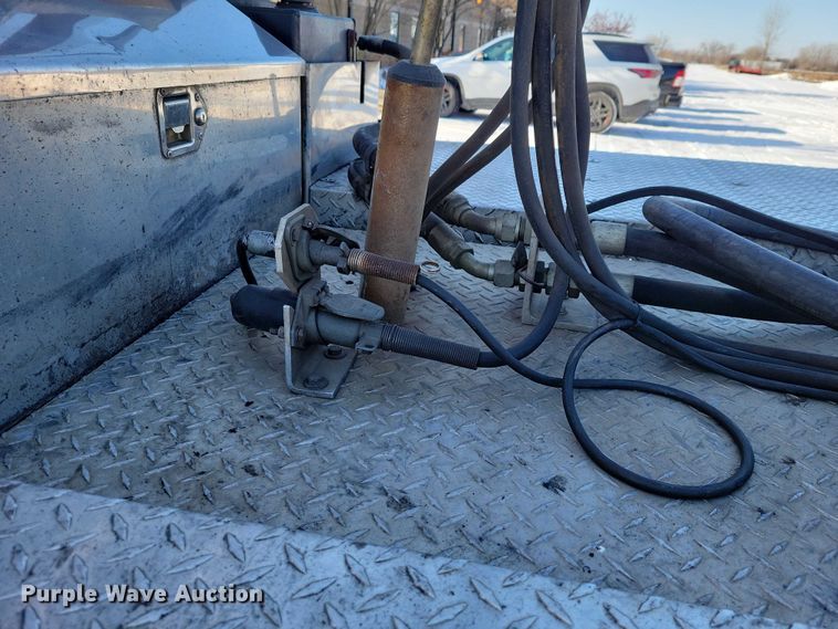 image for item EA2815 2005 Peterbilt 379 semi truck