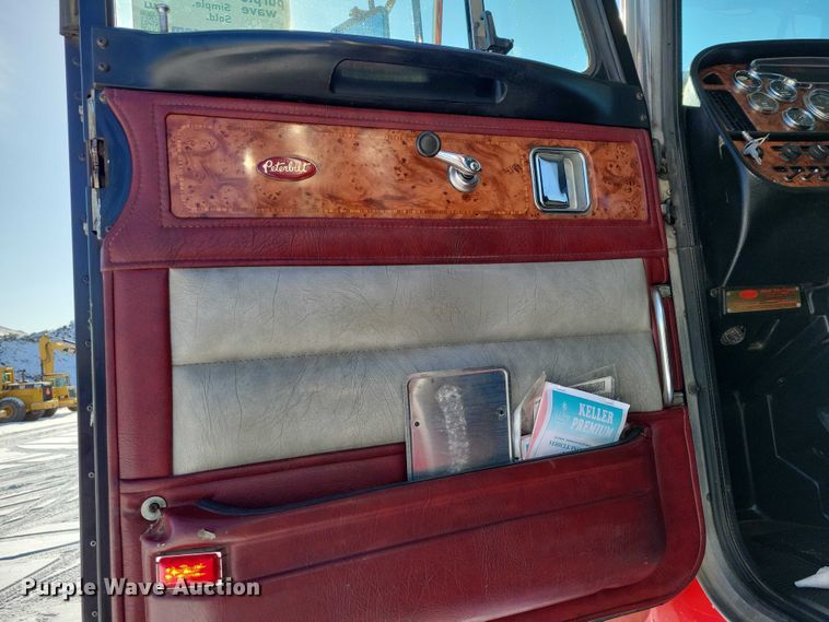 image for item EA2815 2005 Peterbilt 379 semi truck