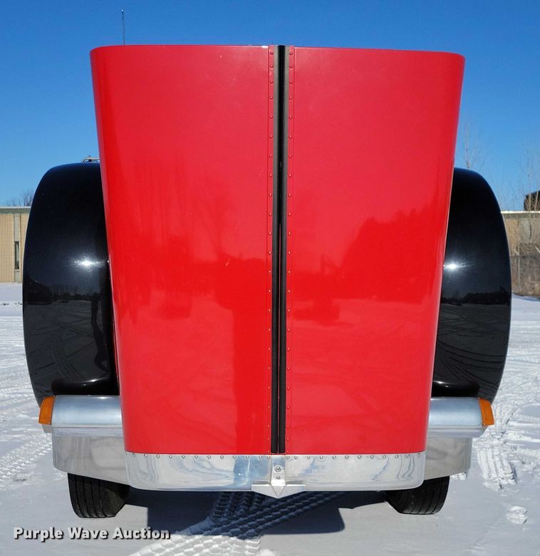 image for item EA2815 2005 Peterbilt 379 semi truck