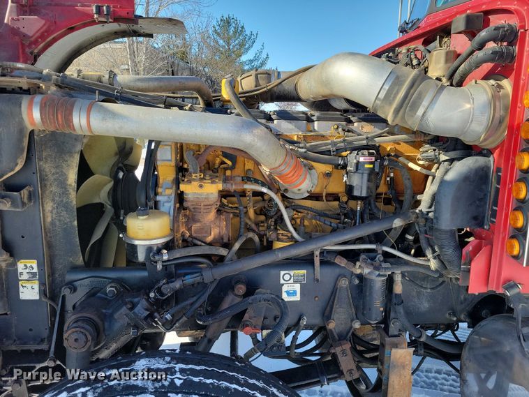 image for item EA2815 2005 Peterbilt 379 semi truck