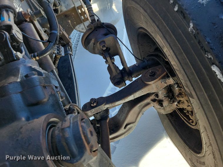 image for item EA2815 2005 Peterbilt 379 semi truck