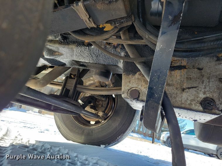 image for item EA2815 2005 Peterbilt 379 semi truck