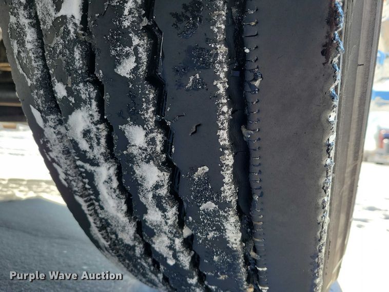 image for item EA2815 2005 Peterbilt 379 semi truck