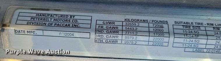 image for item EA2815 2005 Peterbilt 379 semi truck