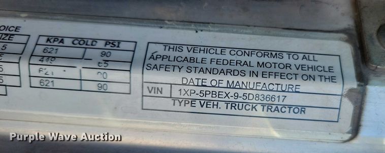 image for item EA2815 2005 Peterbilt 379 semi truck