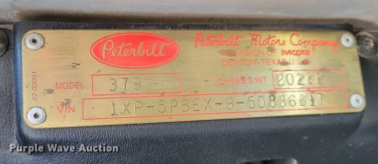 image for item EA2815 2005 Peterbilt 379 semi truck