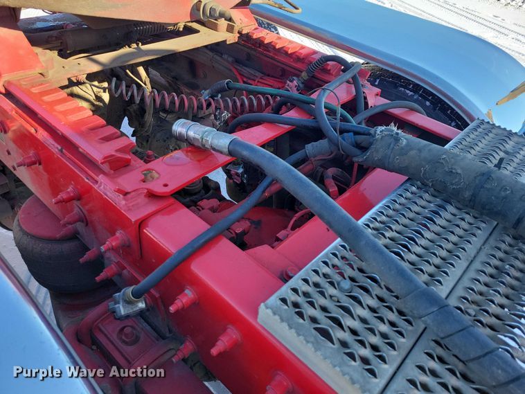 image for item EA2816 2019 Peterbilt 389 semi truck