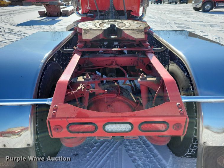 image for item EA2816 2019 Peterbilt 389 semi truck