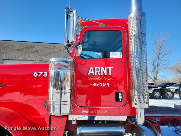 image for item EA2816 2019 Peterbilt 389 semi truck