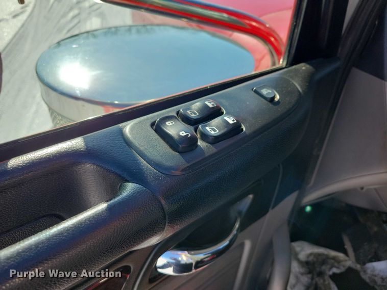 image for item EA2816 2019 Peterbilt 389 semi truck