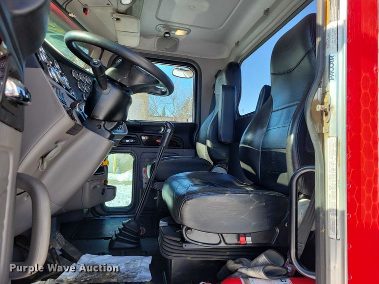 image for item EA2816 2019 Peterbilt 389 semi truck