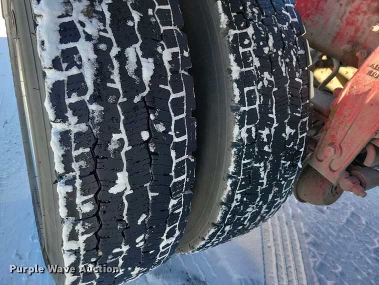 image for item EA2816 2019 Peterbilt 389 semi truck