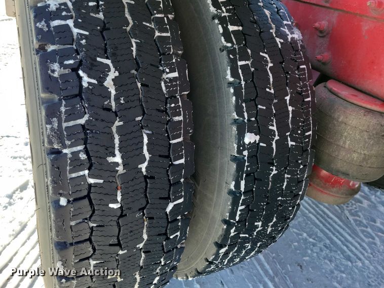 image for item EA2816 2019 Peterbilt 389 semi truck