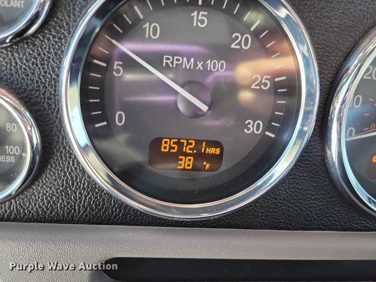 image for item EA2816 2019 Peterbilt 389 semi truck