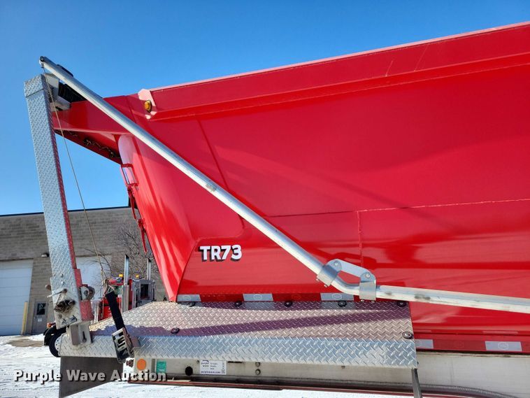 image for item EA2817 2019 Mac Mac Trailer Manufacturing end dump trailer