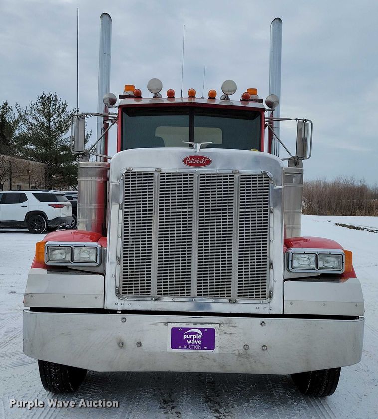 image for item EA2818 1987 Peterbilt 379 semi truck