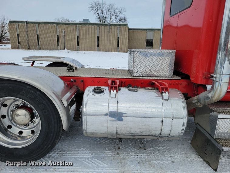 image for item EA2818 1987 Peterbilt 379 semi truck