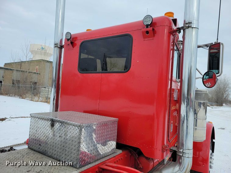 image for item EA2818 1987 Peterbilt 379 semi truck