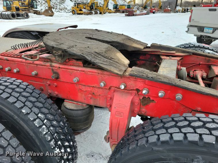 image for item EA2818 1987 Peterbilt 379 semi truck