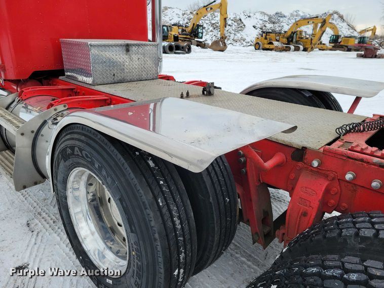 image for item EA2818 1987 Peterbilt 379 semi truck