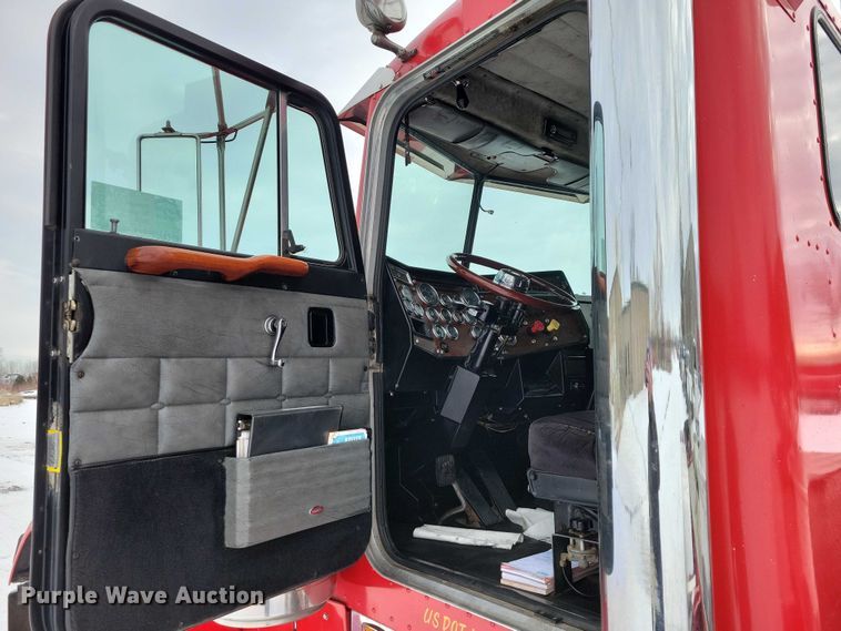 image for item EA2818 1987 Peterbilt 379 semi truck