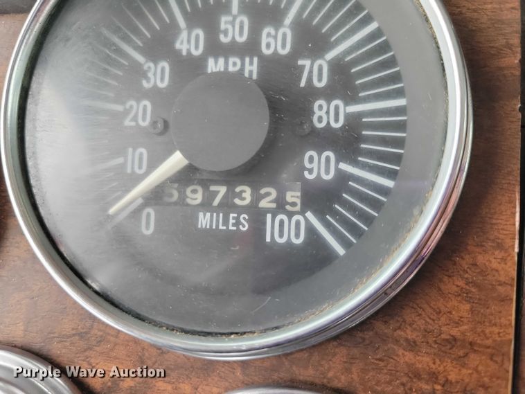 image for item EA2818 1987 Peterbilt 379 semi truck