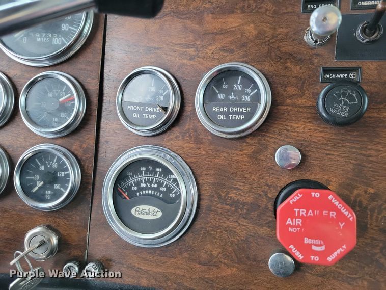 image for item EA2818 1987 Peterbilt 379 semi truck