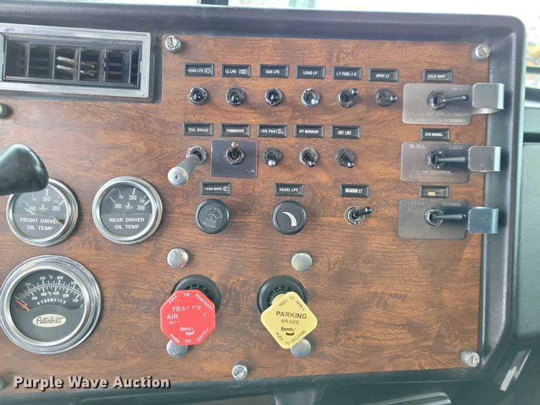 image for item EA2818 1987 Peterbilt 379 semi truck