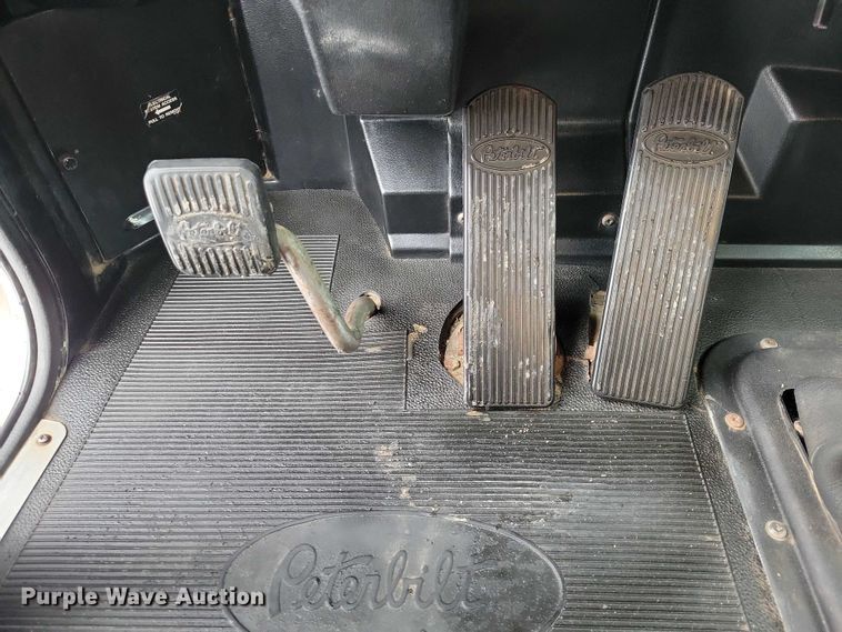 image for item EA2818 1987 Peterbilt 379 semi truck