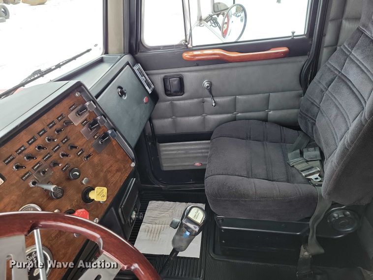 image for item EA2818 1987 Peterbilt 379 semi truck