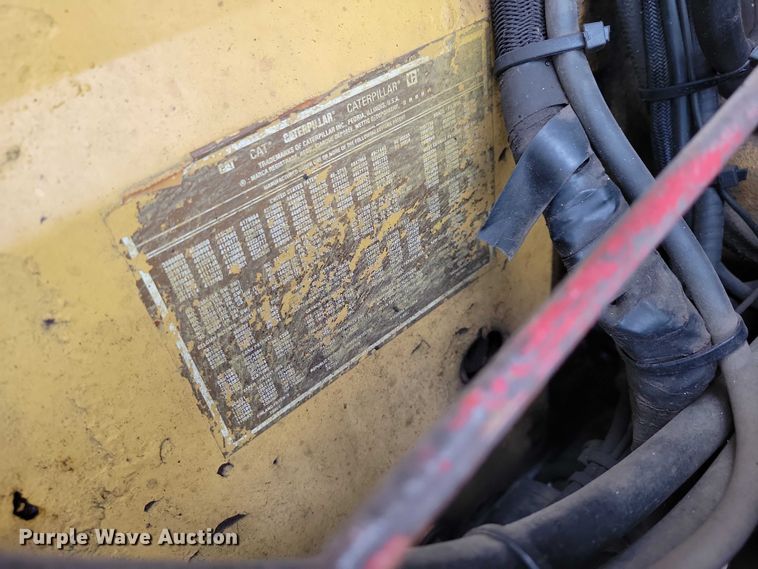 image for item EA2818 1987 Peterbilt 379 semi truck