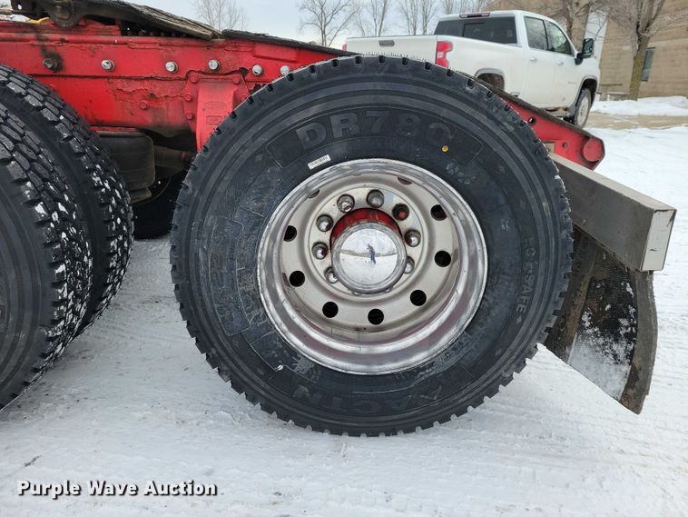 image for item EA2818 1987 Peterbilt 379 semi truck