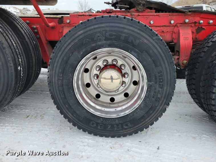 image for item EA2818 1987 Peterbilt 379 semi truck