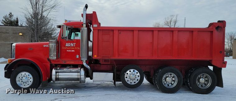 image for item EA2819 2005 Peterbilt 379 dump truck