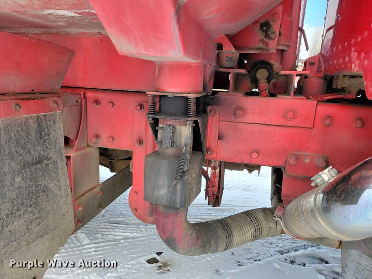 image for item EA2819 2005 Peterbilt 379 dump truck