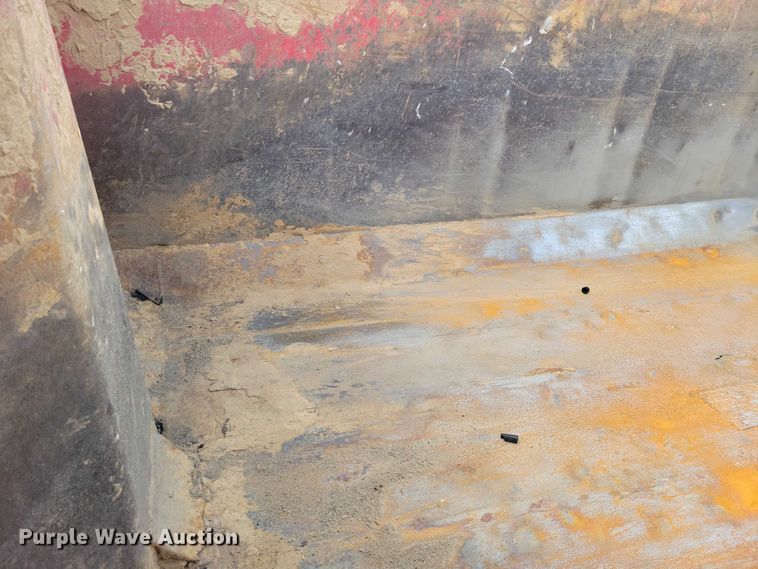 image for item EA2819 2005 Peterbilt 379 dump truck