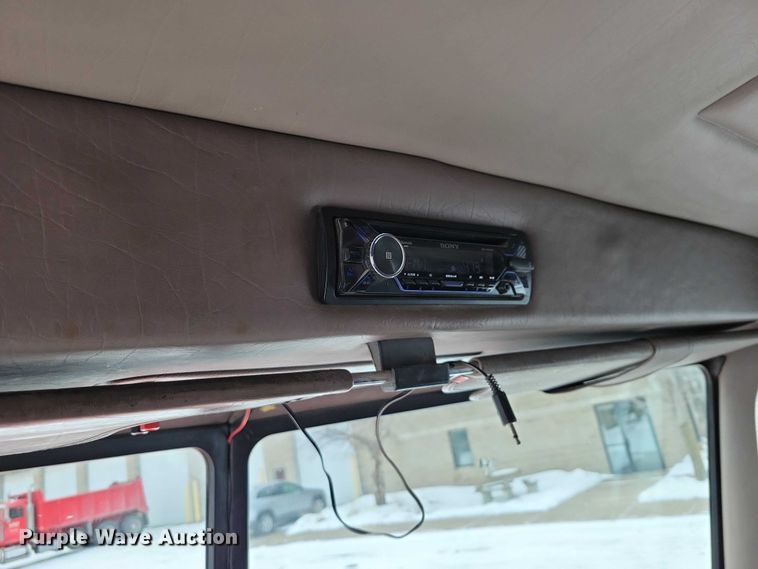 image for item EA2819 2005 Peterbilt 379 dump truck